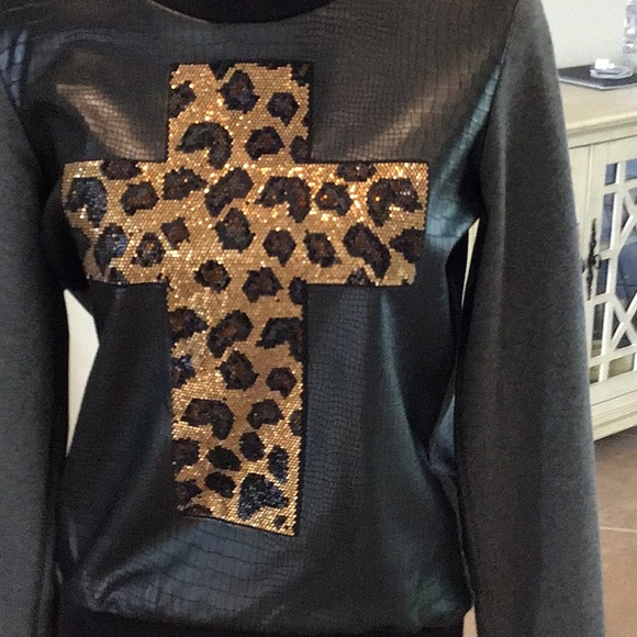 Madness National faux leather/sequin front top, long sleeves, size medium - Picture 5 of 14